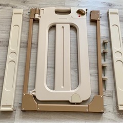 ベビザらス ベビーゲート  ロックゲートの画像