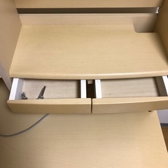 差し上げます！学習机　椅子なし　パープル　10年前イオンで購入！の画像