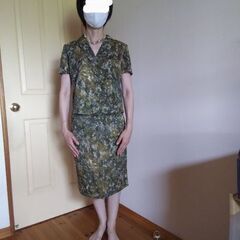 あげます！昭和レトロ　今にないデザイン。洋装品店仕立て。癒し森林カラースーツの画像