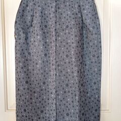 値下げ。８月末迄記載。昭和レトロ　今にないデザイン。洋装品店仕立て。グレードッド柄スーツの画像