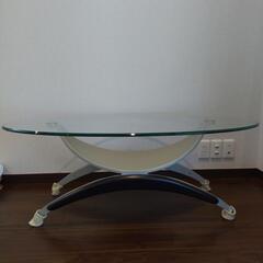 さらに値下げ✨ガラステーブルの画像