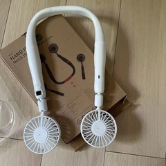 引取者確定！携帯扇風機　ハンディ扇風機　首掛け扇風機　USB充電　白の画像