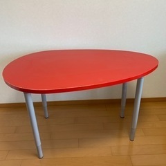テーブル