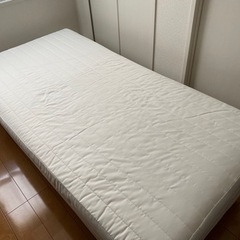無印の脚付きマットレス