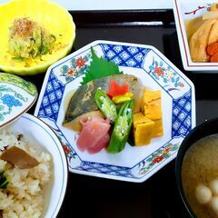 【正社員】調理員 １名大募集!!　有料老人ホーム厨房内での調理業務全般　月収【245,000円‼】の画像