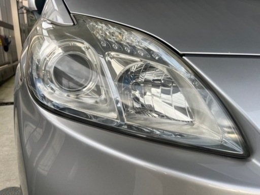 トヨタZVW30プリウスSヘッドライト左右！