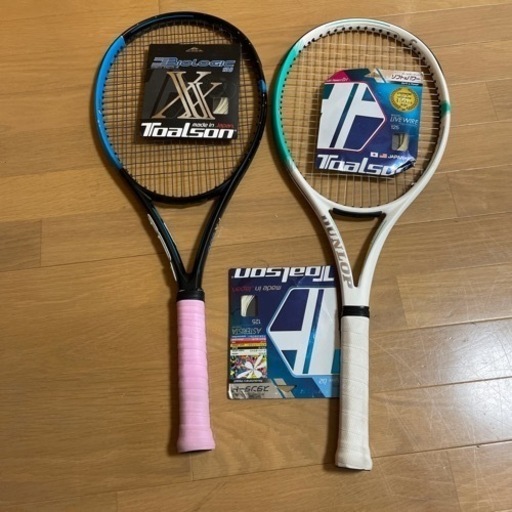 ラケット2本　ガット3本　グリップテープ5本