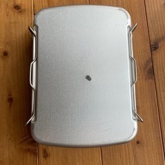 お弁当箱の画像
