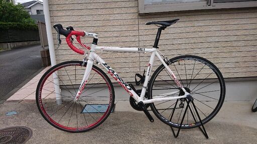 BASSOのロードバイクです。大切に乗ってきました。実際にご覧になってご検討下さい。