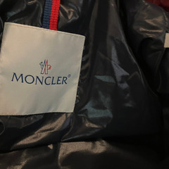 モンクレール　MONCLERの画像