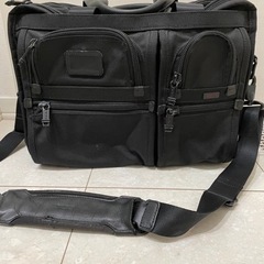 TUMI ビジネスバッグの画像