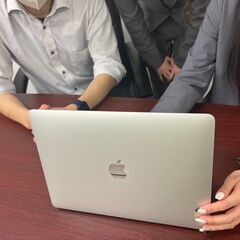 ★未経験から正社員へ★名古屋で働こう！！！ 動画編集/PC作業のお仕事『注目の”映像”業界にチャレンジ！！』 制作した動画・サムネイル画像をご持参頂くと採用率UP‼‼の画像