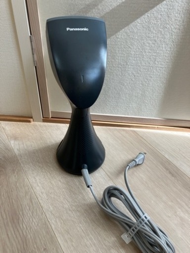 【美品】衣類スチーマー パナソニック ダークグレー NI-GS400-H