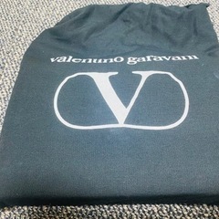 VALENTINO GARAVANI バッグの画像