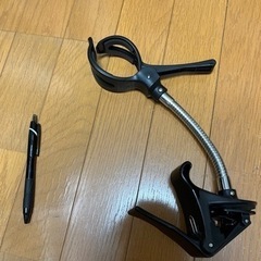 両手がふさがらないドライヤースタンド　ドライヤーホルダー　ドライ...