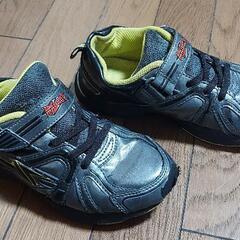 子供用の靴21㎝。の画像