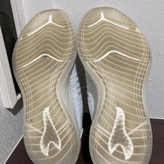 靴スニーカー2セット3500円　白、ラベンダーの画像