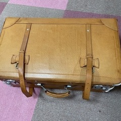 レトロなレザー調トランクケース　ジャンク品