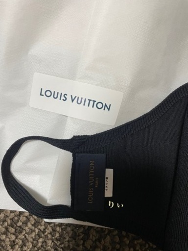 LOUIS VUITTON 新品 マスク、ポーチセット①