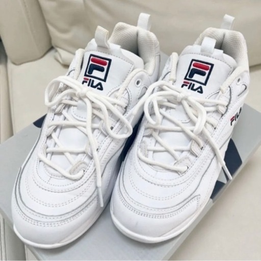 FILA スニーカー