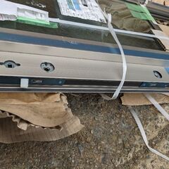 未使用強化スライド窓付きアルミドアだけ3千円売り