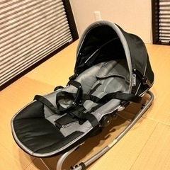 バウンサー（テーブルつき）