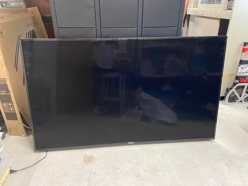 美品早い者勝ち65V型の4K対応液晶テレビ