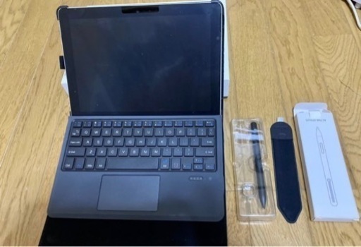 【お取引済】Surface Go＋スタイラスペン＋カバー＋キーボード＋画面保護シール