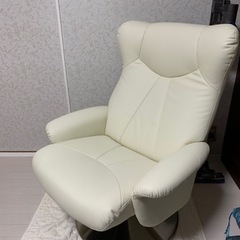 ニトリ　合皮チェア　白　ほぼ新品