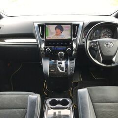 決算SALE開催中！コミコミ320万円！！！！H28年　トヨタ　ヴェルファイア　２．５Ｚ　Ａエディション　ゴールデンアイズ　４ＷＤ　純正ＳＤ１０．５インチナビ　ＣＤ　ＤＶＤ　ＢＴ　フルセグ　Ｂカメラ　純正フリップダウン　プリクラ　クルコン　寒冷地使用　両側パワスラ　ハーフレザ　Ｐバックドア　Ｒスポイラー　ドラレコ　エンスタの画像