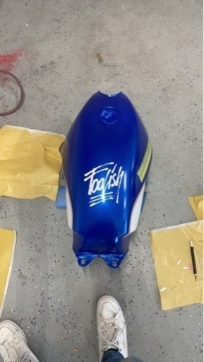 塗装やステッカー作成