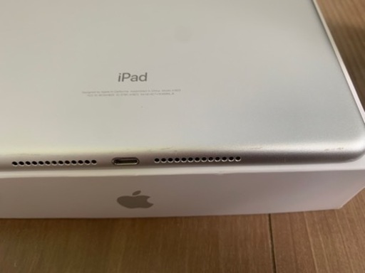 iPad 第5世代　Apple