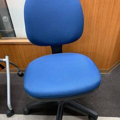 期間限定掲載★シンプルなオフィス椅子