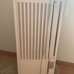 窓に取り付けるエアコンです