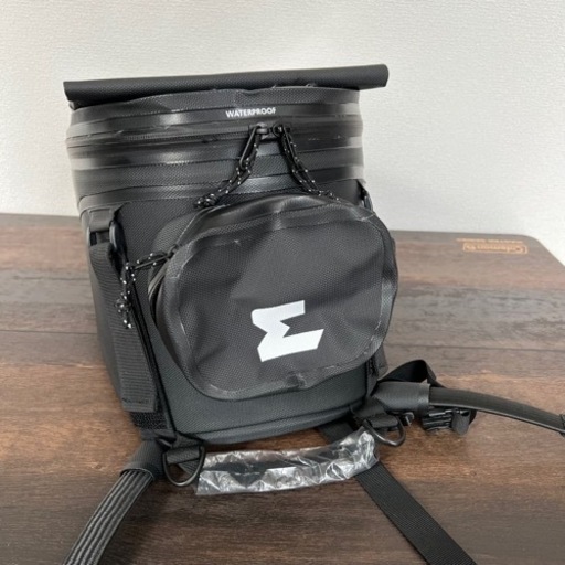 公式 タンクバッグ