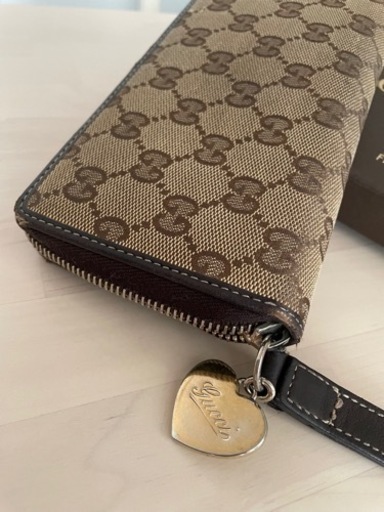 （受渡決定）GUCCI☆GGキャンバス ハートモチーフ ラウンドファスナー 長財布 