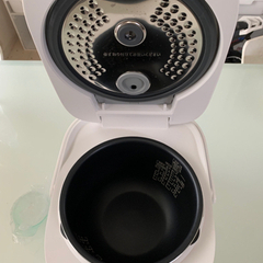 炊飯器　5.5合炊きの画像