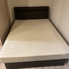 ダブルベッド　ニトリ製