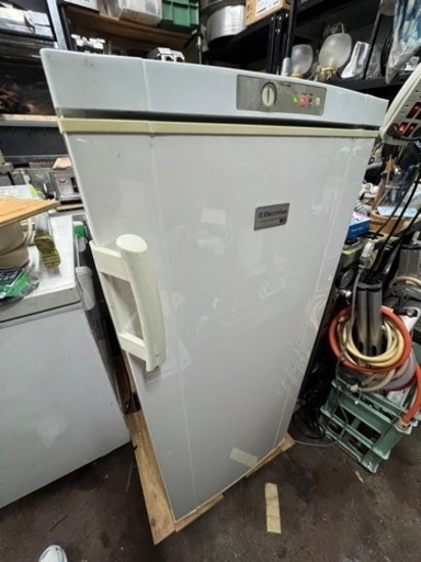 冷凍庫★エレクトロラックスストッカーEFM1200WA-RJP