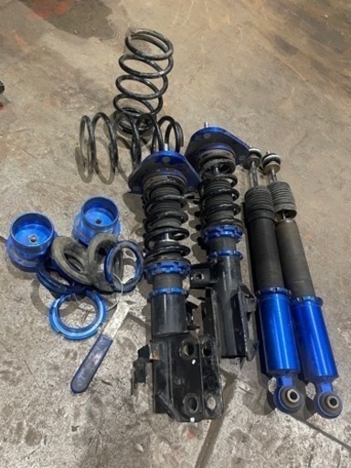 30プリウス　車高調