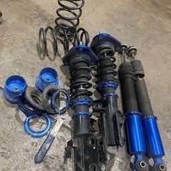 30プリウス　車高調