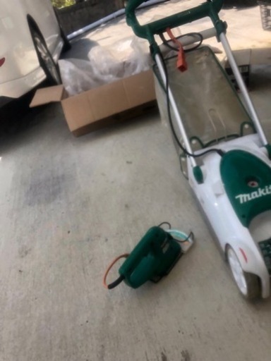 マキタ　芝刈り機　手持ち芝刈り機 マキタ 18V充電式芝刈機 MLM230D 電動工具・エアー工具・大工道具 
