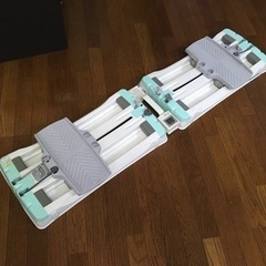 内転筋トレーナー　スライダー式トレーニング器具　ダイエット用