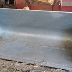 トラクター　のフロント用　バケットの画像