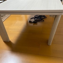 こたつテーブルの画像