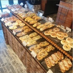 朝７時から入れるベーカリー製造希望　