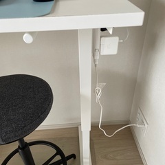 IKEAデスクSKARSTA 昇降式, ホワイト 120*70の画像