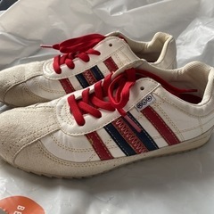 ミチコロンドン　レディース　スニーカー　超軽量　23cmの画像