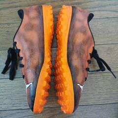 プーマサッカーシューズ  23cmの画像