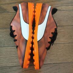 プーマサッカーシューズ  23cmの画像